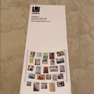 Umbra hangit photo display with 40 clips included